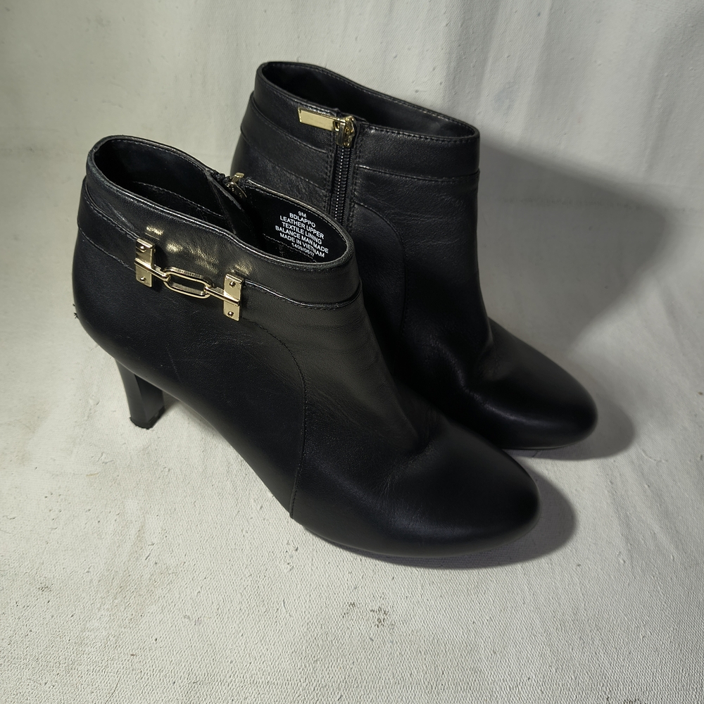 Women's Size 9 Chic Black Bandalino Leather 3" Heels Side Zip Ankle Booties